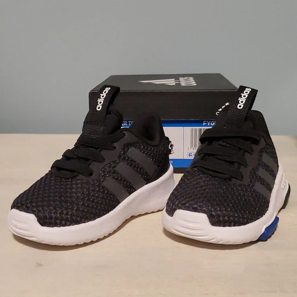 Toddler addidas shoes. Reposhing. they are too small - Picture 3 of 4